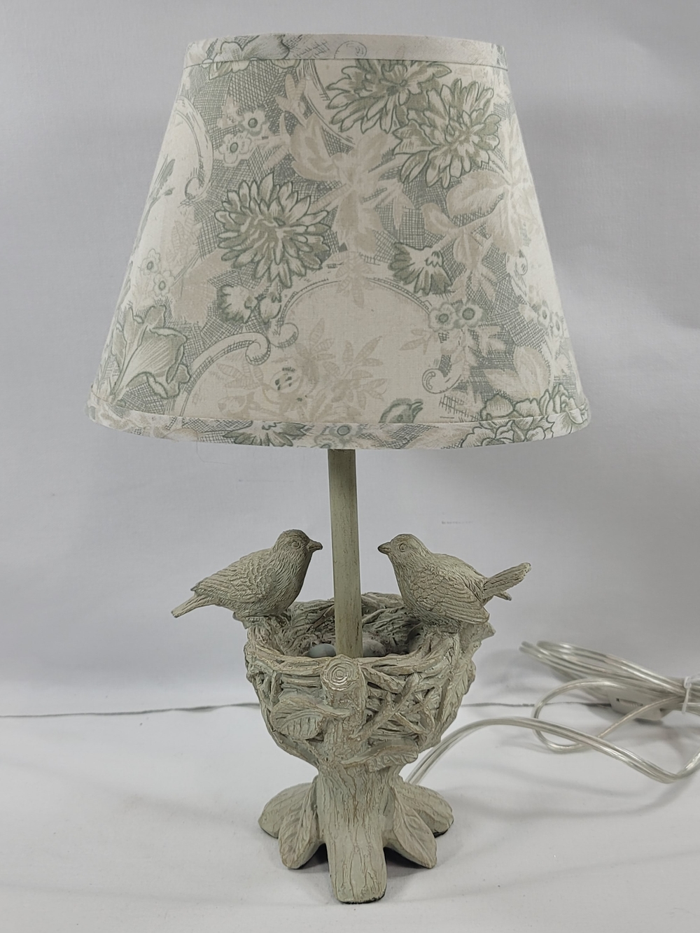HomeRoots Two Birds and Nest Accent Lamp